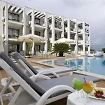 アパートホテル Kondo Suites Çeşme