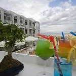 Kondo Suites アパートホテル 4*