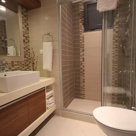 Kondo Suites Lägenhetshotell 4*