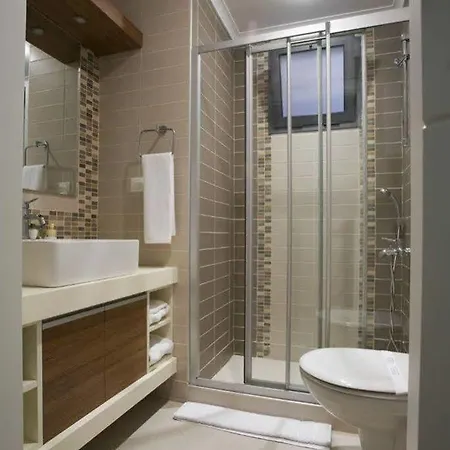 Lägenhetshotell Kondo Suites 4*